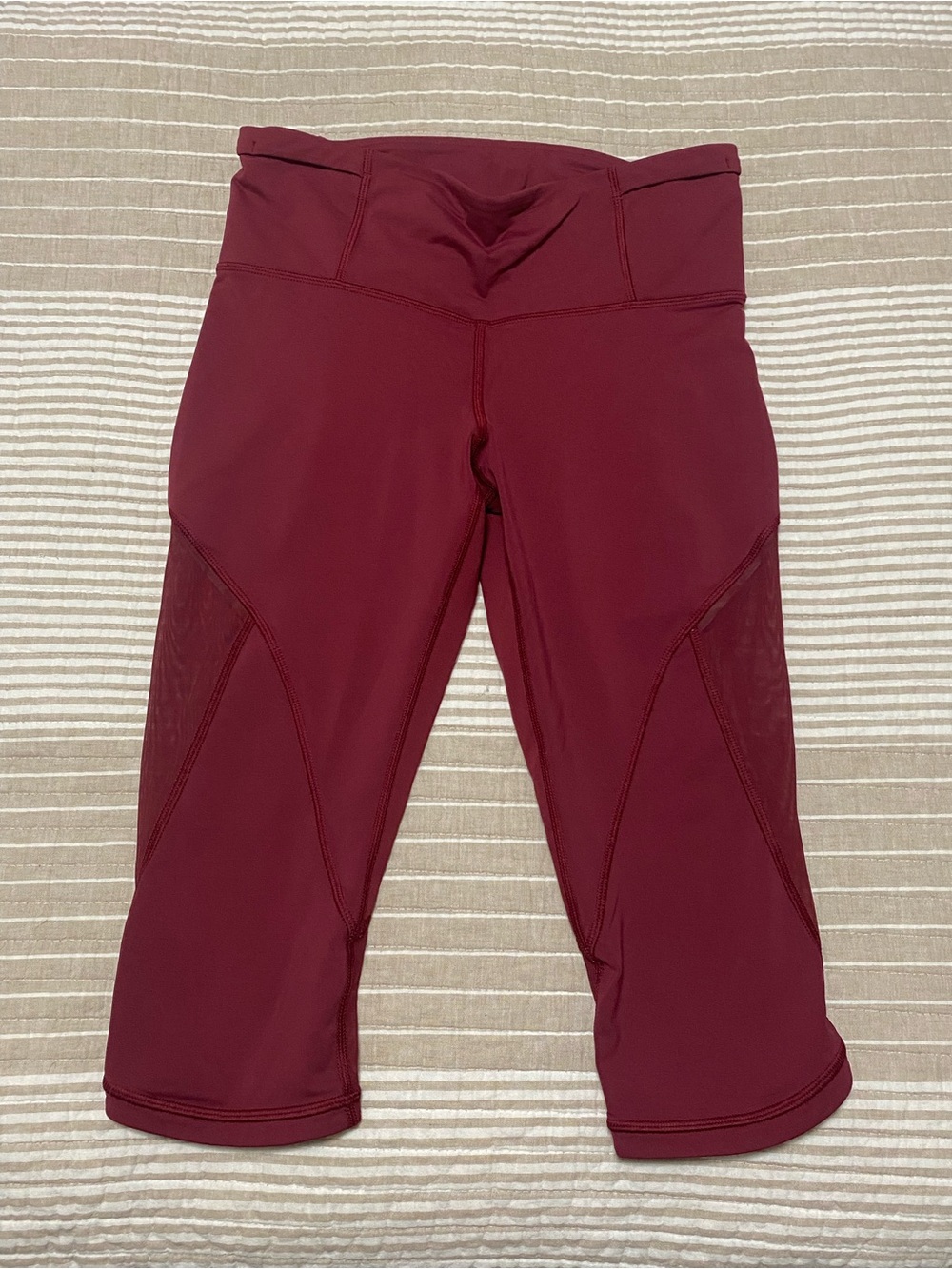 Lululemon Burgundy Cropped Leggings